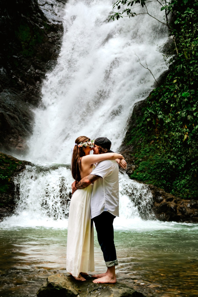 Couple's waterfall photoshoot near Manuel Antonio costa rica