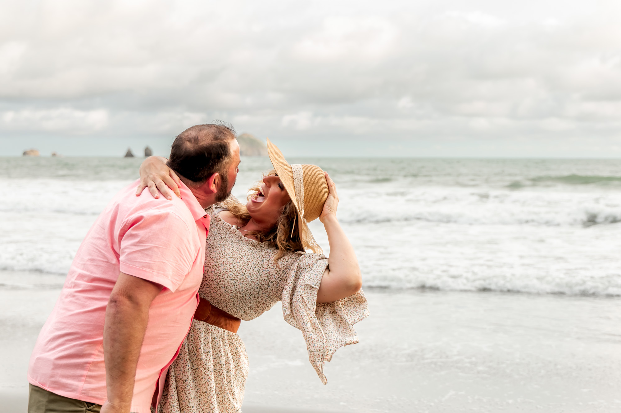 couple's photography on the beach